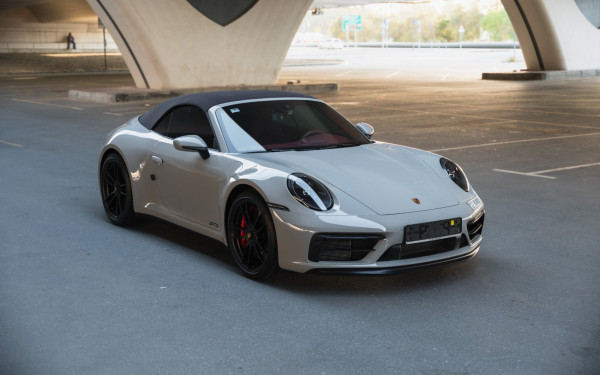  Silver Porsche 911 Carrera GTS Photo 12