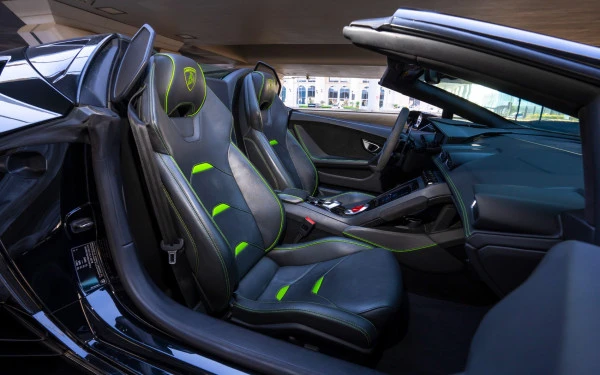  Black Lamborghini Evo Spyder Photo 7