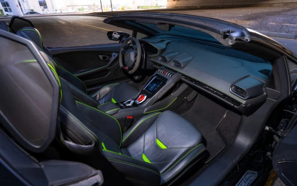  Black Lamborghini Evo Spyder Photo 9