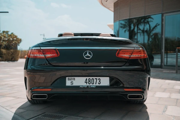  Black Mercedes S 500 Cabrio Photo 7