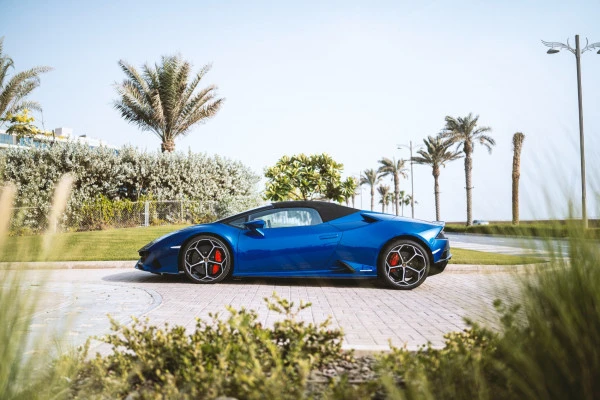  Blue Lamborghini Evo Spyder Photo 2