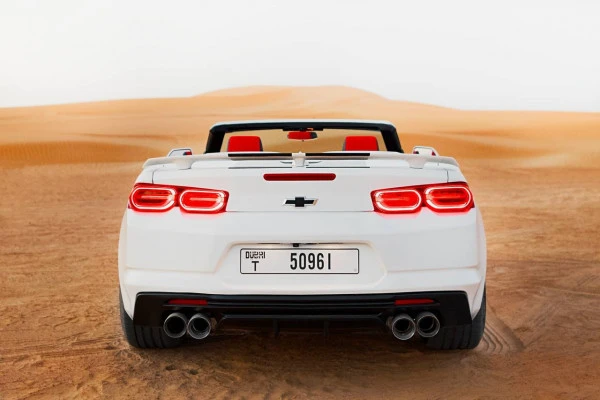  أبيض شيفروليه كامارو V6 Photo 4