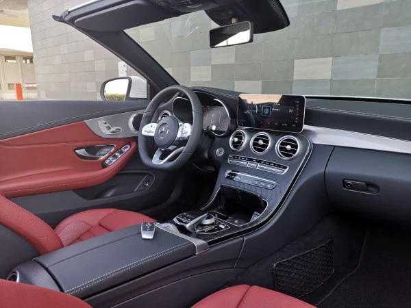  White Mercedes C200 Convertible Photo 2